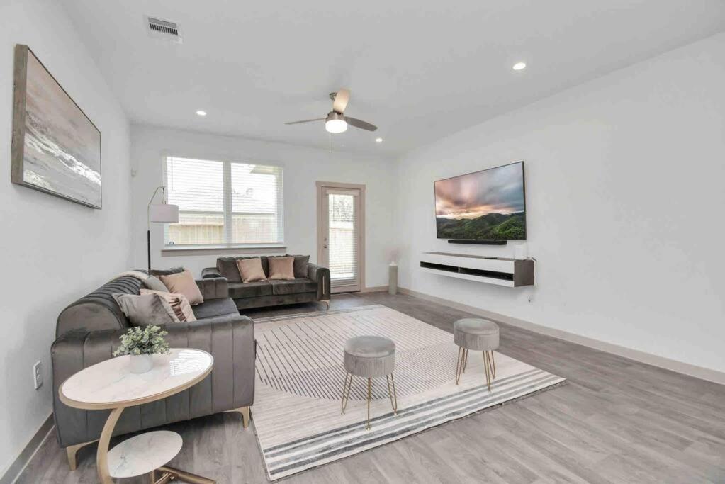 4Bedroom Escape - Near Med Center With Backyard Houston Bagian luar foto
