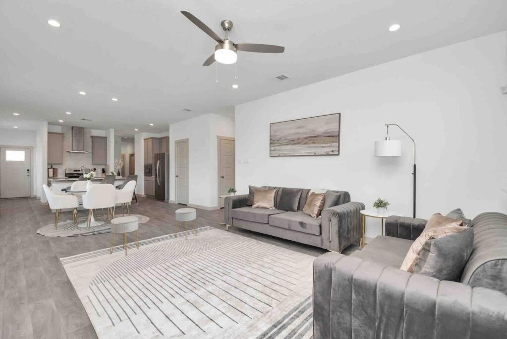 4Bedroom Escape - Near Med Center With Backyard Houston Bagian luar foto