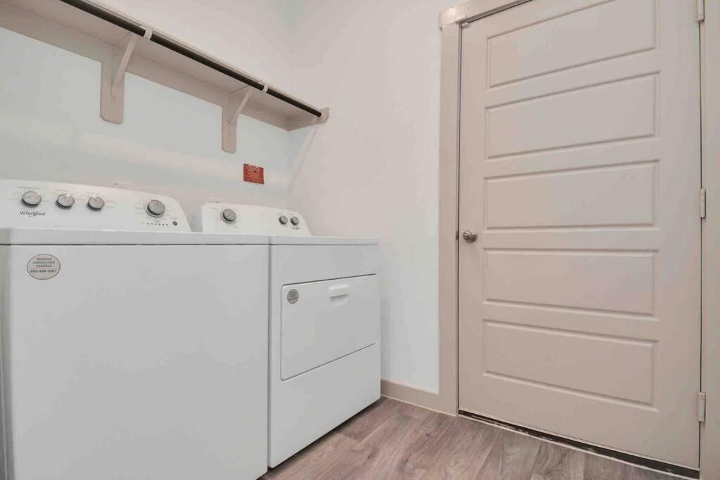 4Bedroom Escape - Near Med Center With Backyard Houston Bagian luar foto