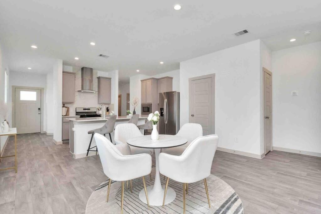 4Bedroom Escape - Near Med Center With Backyard Houston Bagian luar foto